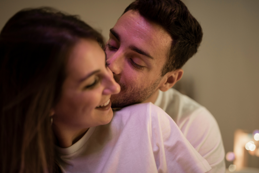 Descubra dicas práticas para melhorar a vida sexual em casal, fortalecer a intimidade e manter uma relação saudável e feliz. Confira agora!